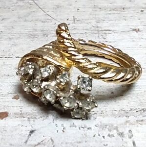 Vintage Cornucopia Horn Rhinestone Goldtone Cocktail Ring Adjusts Sz 5